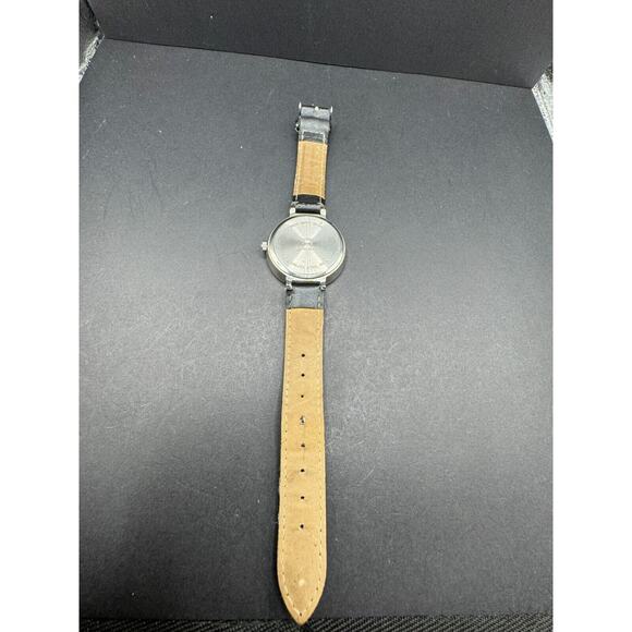Collectible E. Gluck Corporation 78/1004 Wristwatch Y121E Black Leather Band